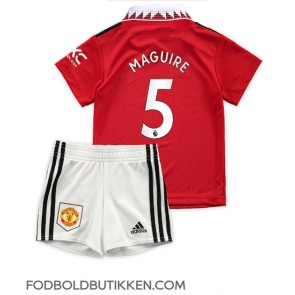 Manchester United Harry Maguire #5 Hjemmebanetrøje Børn 2022-23 Kortærmet (+ Korte bukser)